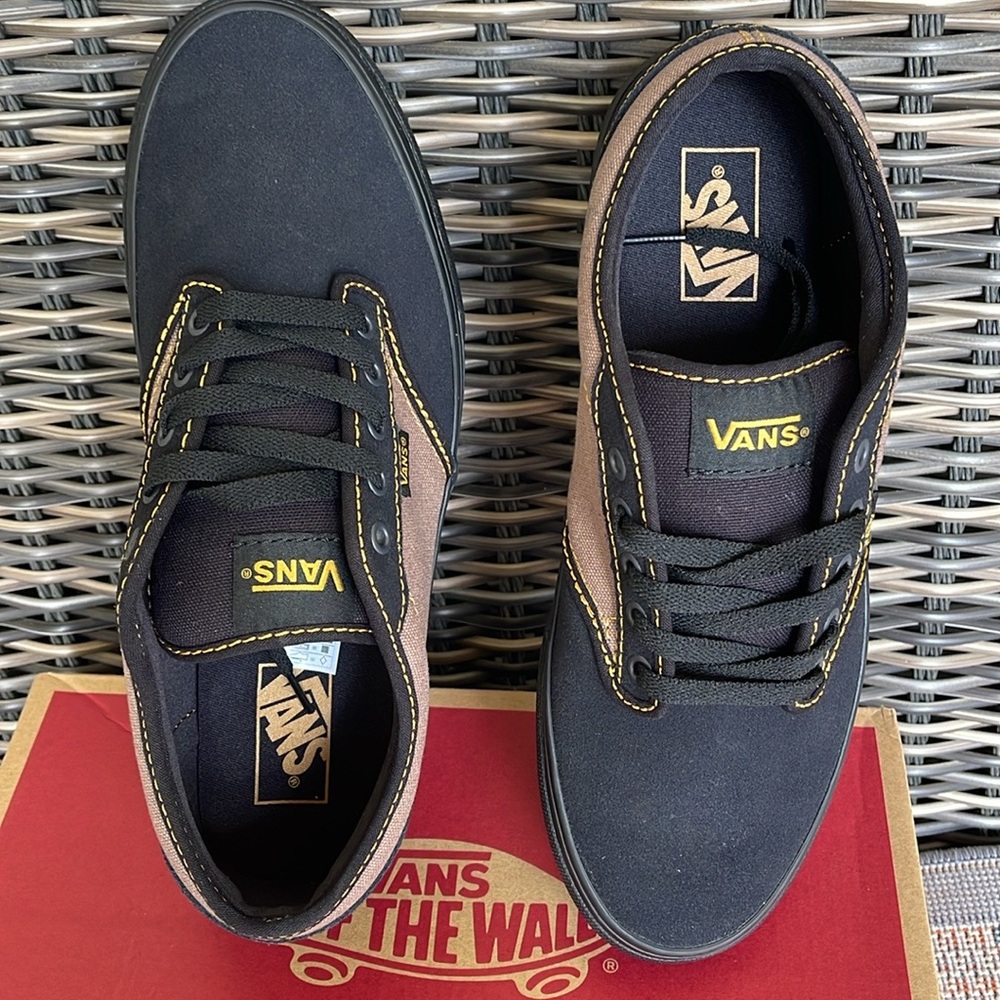 Vans Men’s Atwood
VN000CX8B29
Sneakers
Color: Outcore Phantom/Black - Picture 14 of 16